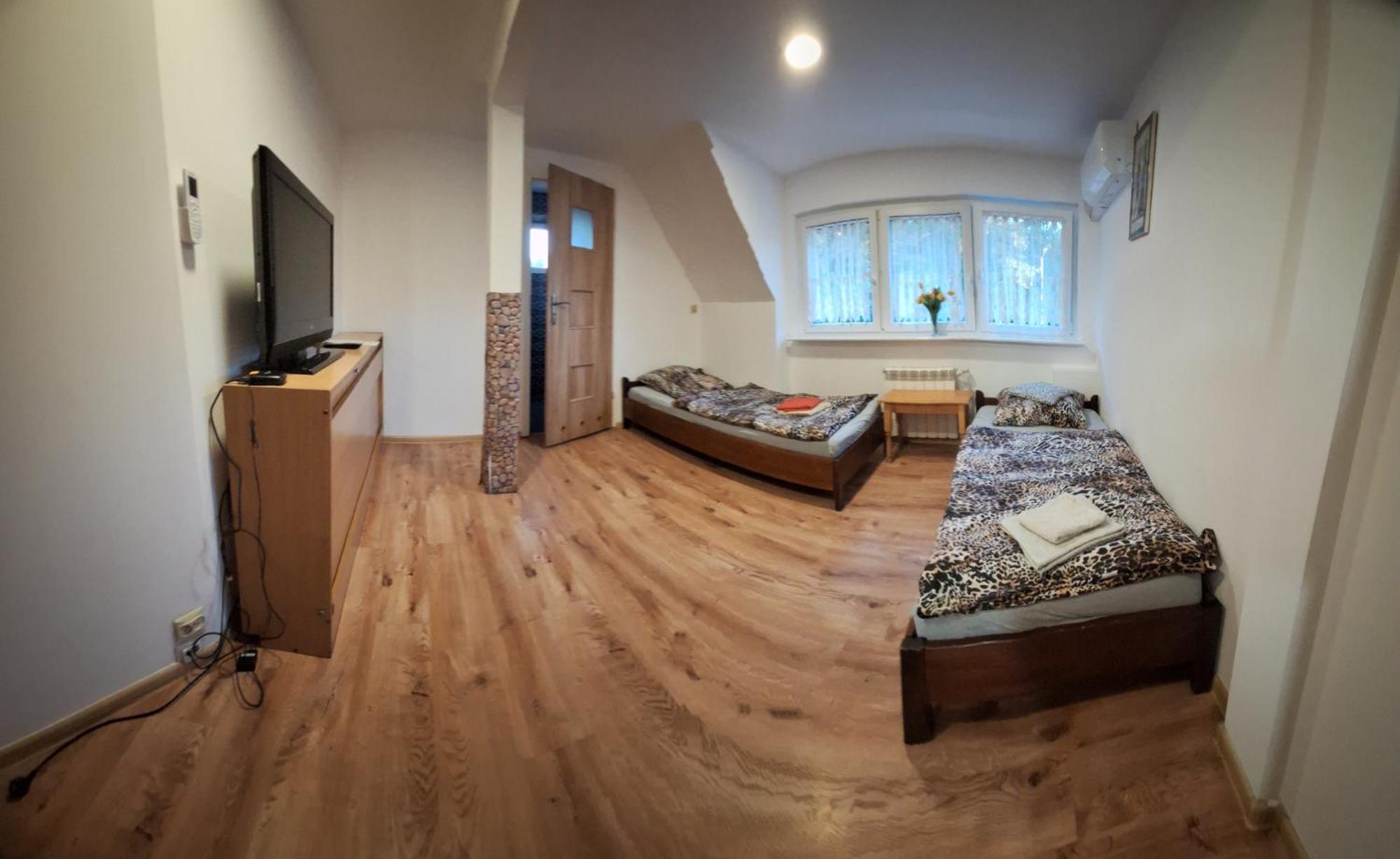 Knajpa Sorba Hotel Skwierzyna Bagian luar foto