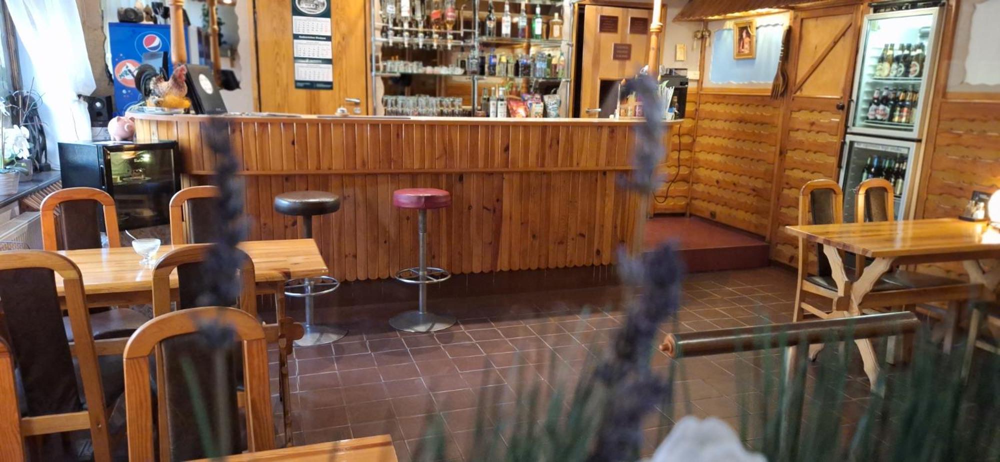Knajpa Sorba Hotel Skwierzyna Bagian luar foto